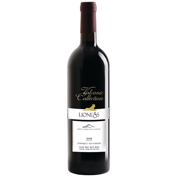 Volcanic Collection Lioness Semi Dry Red (750ml)