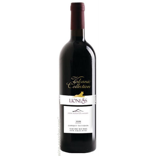 Volcanic Collection Lioness Semi Dry Red (750ml)
